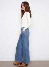 Wide Leg Stretch Jeans
