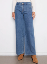 Wide Leg Stretch Jeans