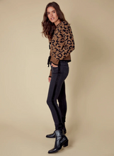 Slim Leg Jeans With Velvet Bow