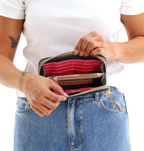 Consuela Cyndi Essential Wallet