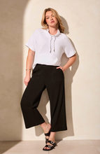 Textured Pull-On Capri Pants
