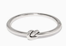 Interlok Single Knot Hinged Bangle (Silver)