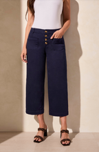 Audrey Hugging Wide Crop Jean