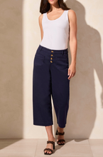 Audrey Hugging Wide Crop Jean