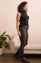 Sophia Curvy Microflare Jeans (Black Mist)