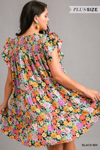 V-Notched Floral Print Dress (Plus)